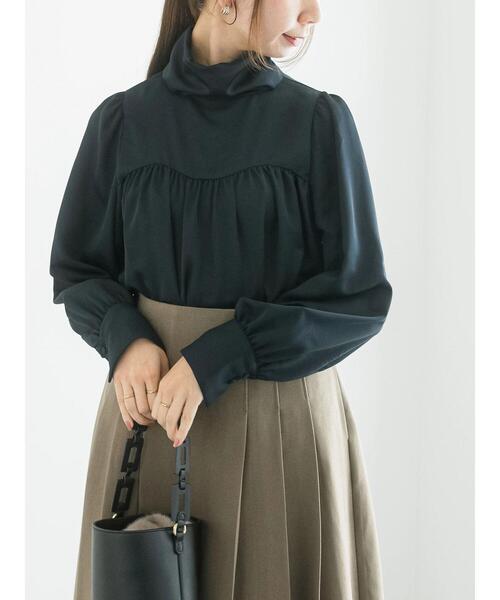 Te chichi（テチチ）の「サテンハイネックブラウス（シャツ/ブラウス・レディース・グレー/ネイビー/オリーブ・F）」の4枚目の写真