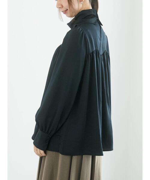 Te chichi（テチチ）の「サテンハイネックブラウス（シャツ/ブラウス・レディース・グレー/ネイビー/オリーブ・F）」の10枚目の写真