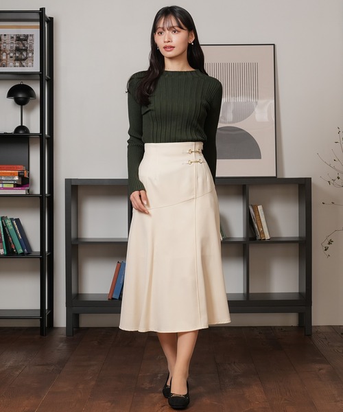 TRUDEA(トルディア)の「ビスコースランダムリブハイネックニット(ニット/セーター・レディース・カーキ/チャコールグレー/ベージュ/ワイン・MEDIUM/LARGE)」の17枚目の写真