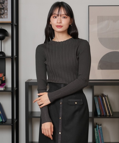 TRUDEA(トルディア)の「ビスコースランダムリブハイネックニット(ニット/セーター・レディース・カーキ/チャコールグレー/ベージュ/ワイン・MEDIUM/LARGE)」の20枚目の写真