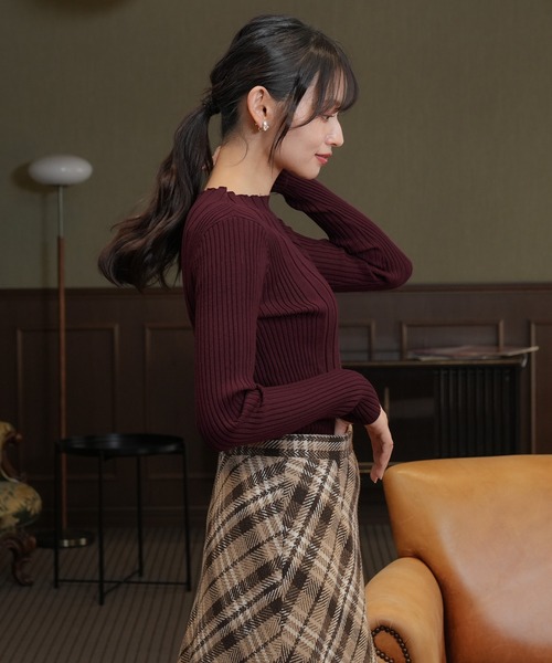 TRUDEA(トルディア)の「ビスコースランダムリブハイネックニット(ニット/セーター・レディース・カーキ/チャコールグレー/ベージュ/ワイン・MEDIUM/LARGE)」の11枚目の写真