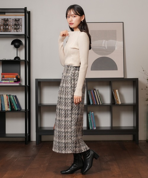 TRUDEA(トルディア)の「ビスコースランダムリブハイネックニット(ニット/セーター・レディース・カーキ/チャコールグレー/ベージュ/ワイン・MEDIUM/LARGE)」の9枚目の写真