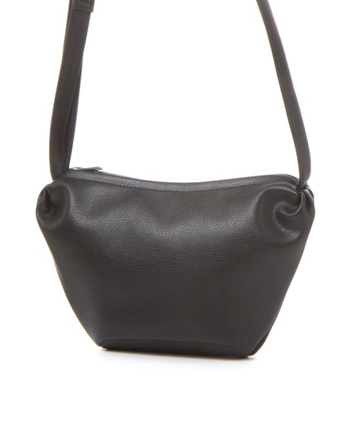 studio CLIP（スタディオクリップ）の「舟形ワンマイルショルダーバッグ（ショルダーバッグ・レディース・ブラック/ブラウン/アイボリー/レッド・FREE）」の14枚目の写真