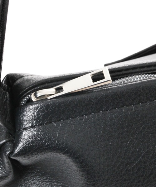 studio CLIP（スタディオクリップ）の「舟形ワンマイルショルダーバッグ（ショルダーバッグ・レディース・ブラック/ブラウン/アイボリー/レッド・FREE）」の20枚目の写真