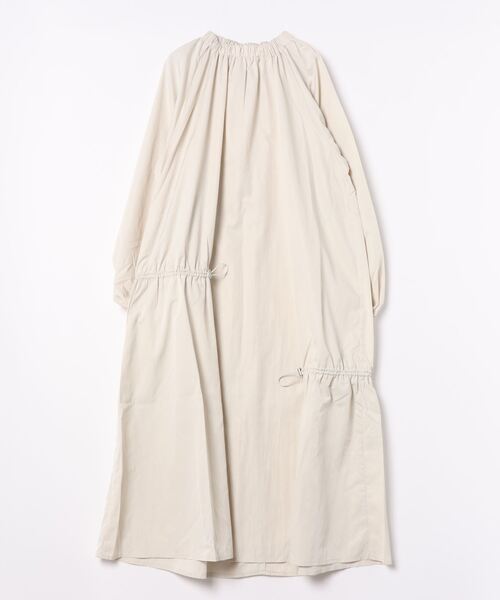 STYLEBLOCK(スタイルブロック)の「タフタドロストボリュームスリーブワンピース(ワンピース・レディース・ホワイト系その他/ブラック/チャコールグレー・M)」の2枚目の写真