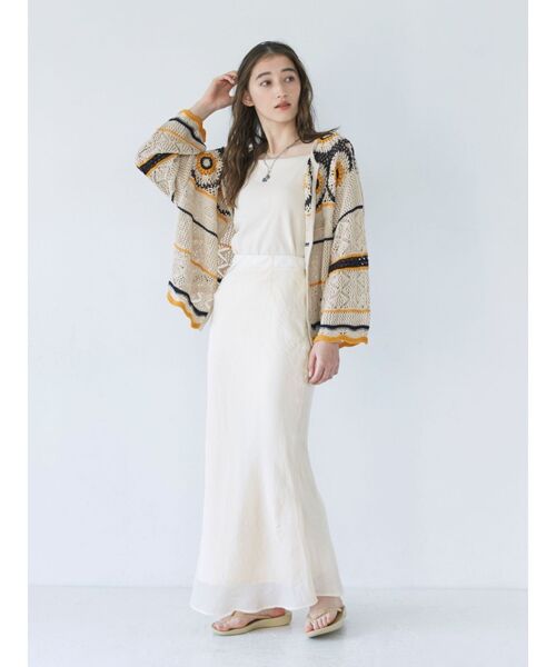 Ungrid(アングリッド)の「フィットサテンスカート(スカート・レディース・アイボリー/ブルー・SMALL/MEDIUM)」の12枚目の写真