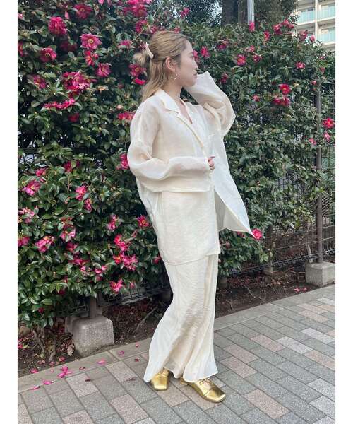 Ungrid(アングリッド)の「フィットサテンスカート(スカート・レディース・アイボリー/ブルー・SMALL/MEDIUM)」の17枚目の写真