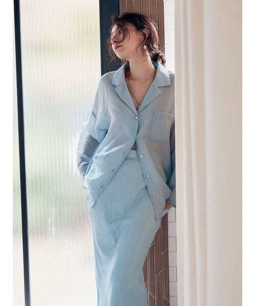 Ungrid(アングリッド)の「フィットサテンスカート(スカート・レディース・アイボリー/ブルー・SMALL/MEDIUM)」の21枚目の写真