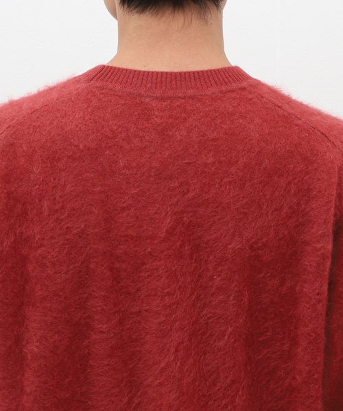 EDIFICE LA BOUCLE（エディフィスラブークル）の「【LA BOUCLE / ラブ―クル】ファーカシミヤ C/N（ニット/セーター・メンズ・ブラック/レッド/ライトグレー/ピンク/サックスブルー・LARGE/MEDIUM）」の11枚目の写真