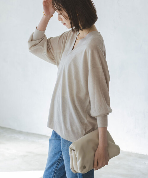 Noble（ノーブル）の「Deep Vネックニット（ニット/セーター・レディース・ベージュ/ピンク/グリーン・FREE）」の17枚目の写真