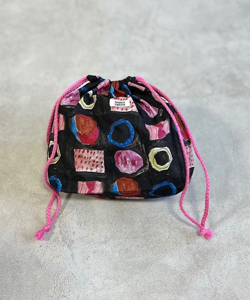 MARKEY'S（マーキーズ）の「[26年春夏新色＆再入荷]ソウガラ巾着(M)（ポーチ・キッズ・ライトグレー/ホワイト/ラベンダー/ブラック/アイボリー/オレンジ/ブルー/グリーン/ブラウン/ターコイズブルー/ベージュ/レッド/ホワイト系その他/グリーン系その他/キャメル/ライトブルー/ブルー系その他・M）」の5枚目の写真