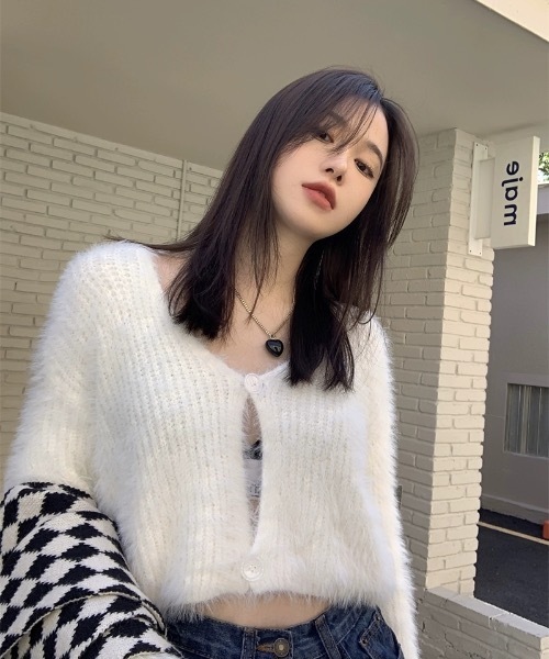 SHEPP(シープ)の「ショート丈 モヘアタッチシャギーVネック ニットカーディガン(カーディガン/ボレロ・レディース・ホワイト/ブラック/イエロー/パープル/ピンク・FREE)」の2枚目の写真