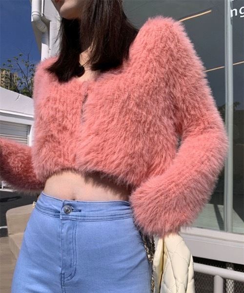 SHEPP(シープ)の「ショート丈 モヘアタッチシャギーVネック ニットカーディガン(カーディガン/ボレロ・レディース・ホワイト/ブラック/イエロー/パープル/ピンク・FREE)」の5枚目の写真