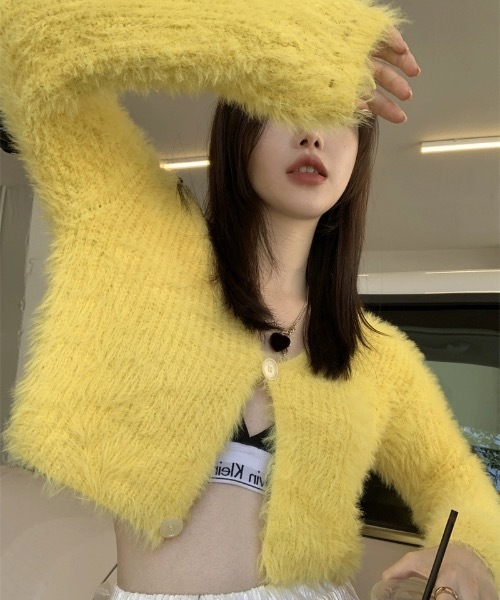 SHEPP(シープ)の「ショート丈 モヘアタッチシャギーVネック ニットカーディガン(カーディガン/ボレロ・レディース・ホワイト/ブラック/イエロー/パープル/ピンク・FREE)」の4枚目の写真
