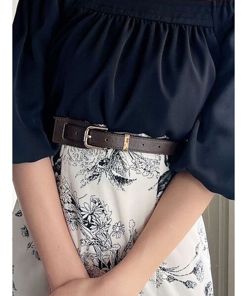 RESEXXY（リゼクシー）の「ゴールドバックルデザインベルト（ベルト・レディース・ブラウン/ベージュ・FREE）」の2枚目の写真