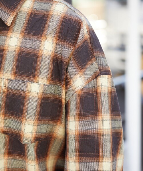 PUBLUX（パブリュクス）の「PUBLUX/パブリュクス ルーズオンブレチェックシャツ/オンブレシャツ/ユニセックス(限定展開)（シャツ/ブラウス・メンズ・ブラック/グレー/ブラウン・LARGE/MEDIUM/SMALL）」の6枚目の写真