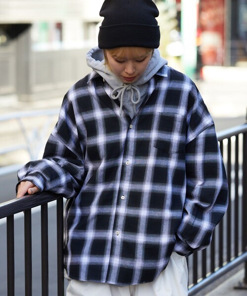 PUBLUX（パブリュクス）の「PUBLUX/パブリュクス ルーズオンブレチェックシャツ/オンブレシャツ/ユニセックス(限定展開)（シャツ/ブラウス・メンズ・ブラック/グレー/ブラウン・LARGE/MEDIUM/SMALL）」の11枚目の写真