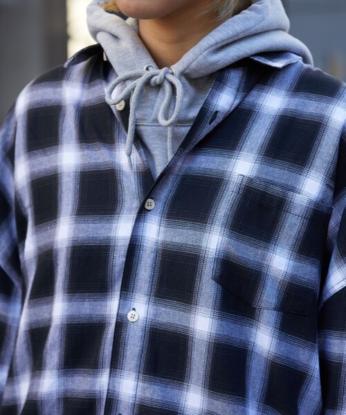 PUBLUX（パブリュクス）の「PUBLUX/パブリュクス ルーズオンブレチェックシャツ/オンブレシャツ/ユニセックス(限定展開)（シャツ/ブラウス・メンズ・ブラック/グレー/ブラウン・LARGE/MEDIUM/SMALL）」の17枚目の写真