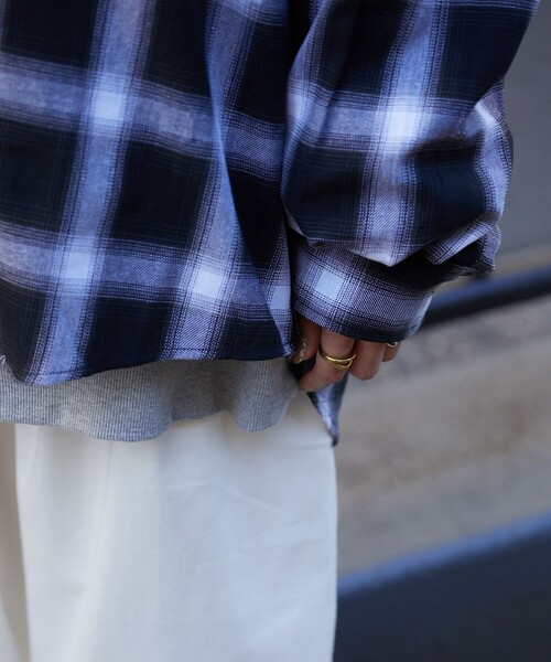 PUBLUX（パブリュクス）の「PUBLUX/パブリュクス ルーズオンブレチェックシャツ/オンブレシャツ/ユニセックス(限定展開)（シャツ/ブラウス・メンズ・ブラック/グレー/ブラウン・LARGE/MEDIUM/SMALL）」の19枚目の写真