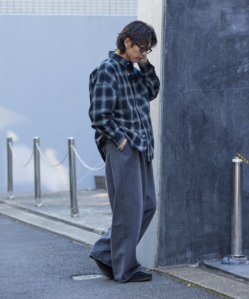 PUBLUX（パブリュクス）の「PUBLUX/パブリュクス ルーズオンブレチェックシャツ/オンブレシャツ/ユニセックス(限定展開)（シャツ/ブラウス・メンズ・ブラック/グレー/ブラウン・LARGE/MEDIUM/SMALL）」の18枚目の写真