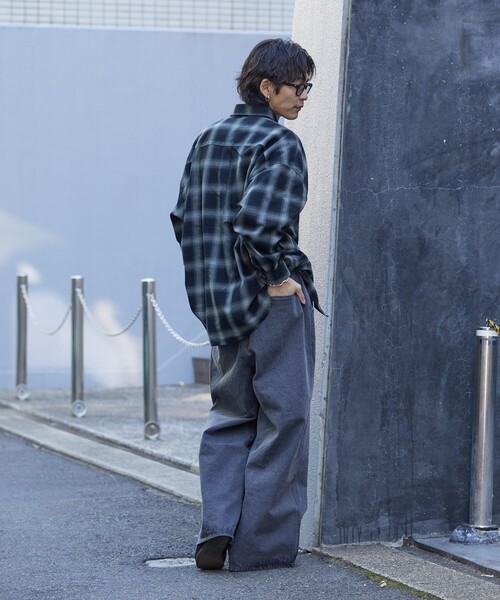 PUBLUX（パブリュクス）の「PUBLUX/パブリュクス ルーズオンブレチェックシャツ/オンブレシャツ/ユニセックス(限定展開)（シャツ/ブラウス・メンズ・ブラック/グレー/ブラウン・LARGE/MEDIUM/SMALL）」の22枚目の写真