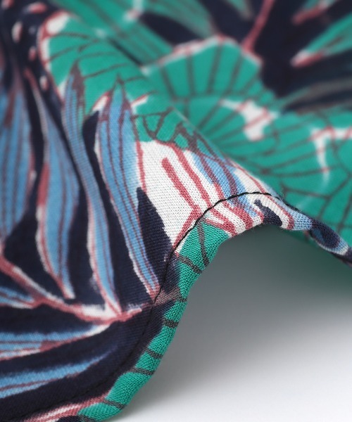 チチカカ(チチカカ)の「Rico エコフレンドリーダイ ブロックプリントリーフフラワープルオーバー(Tシャツ/カットソー・レディース・ベージュ/ブラック・FREE)」の4枚目の写真