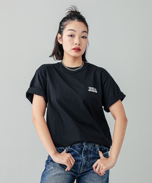 X-girl（エックスガール）の「CIRCLE BACKGROUND FACE LOGO S/S TEE（Tシャツ/カットソー・レディース・ブラック/ホワイト/ベージュ・S/M/L/XL）」の19枚目の写真