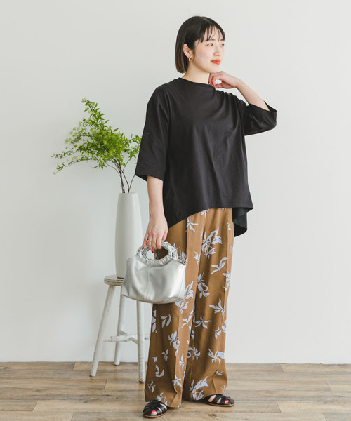 ITEMS URBANRESEARCH(アイテムズ アーバンリサーチ)の「バックギャザーTシャツ(Tシャツ/カットソー・レディース・チャコールグレー/オフホワイト/ライトベージュ/ブラック・FREE)」の14枚目の写真