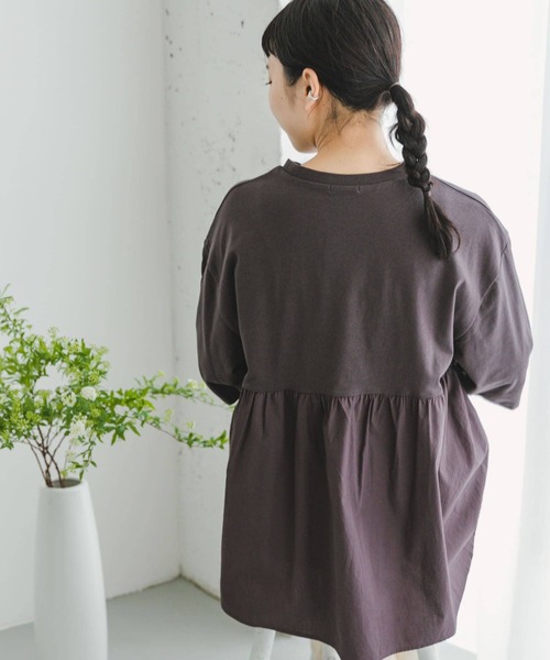 ITEMS URBANRESEARCH(アイテムズ アーバンリサーチ)の「バックギャザーTシャツ(Tシャツ/カットソー・レディース・チャコールグレー/オフホワイト/ライトベージュ/ブラック・FREE)」の22枚目の写真