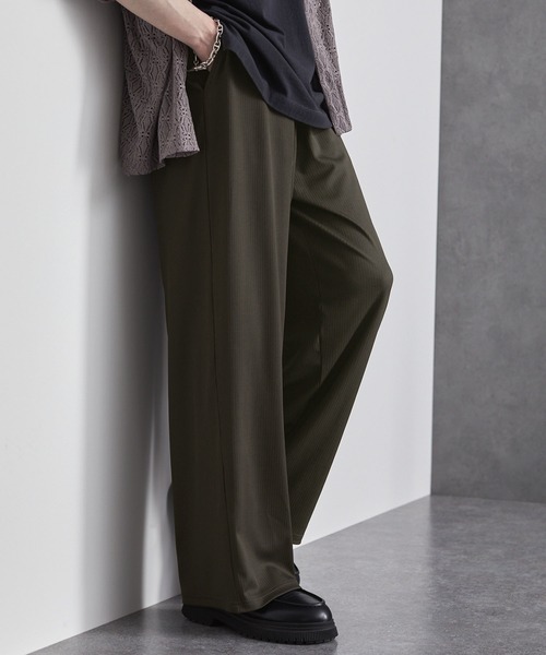 MONO-MART（モノマート）の「ランダムストライプワイドイージーパンツ（その他パンツ・メンズ・ダークネイビー/チャコール/バーガンディー/ダークブラウン/ライトグレー/ブラック・S/M/L）」の4枚目の写真