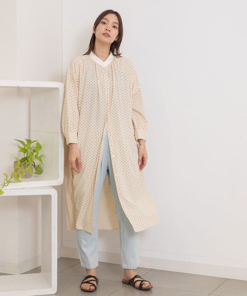 POU DOU DOU（プードゥドゥ）の「クレリックシャツワンピース（シャツワンピース・レディース・ブルー/ブラック/ベージュ・3）」の13枚目の写真