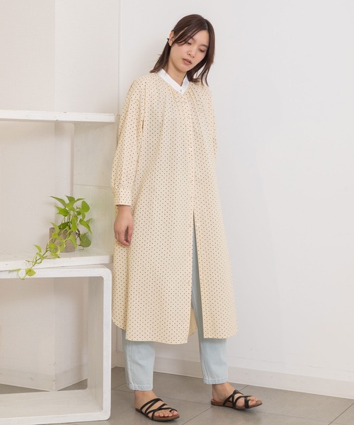 POU DOU DOU（プードゥドゥ）の「クレリックシャツワンピース（シャツワンピース・レディース・ブルー/ブラック/ベージュ・3）」の12枚目の写真