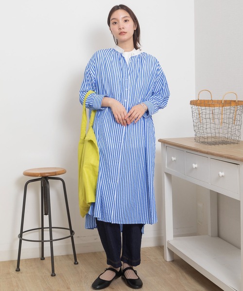 POU DOU DOU（プードゥドゥ）の「クレリックシャツワンピース（シャツワンピース・レディース・ブルー/ブラック/ベージュ・3）」の7枚目の写真