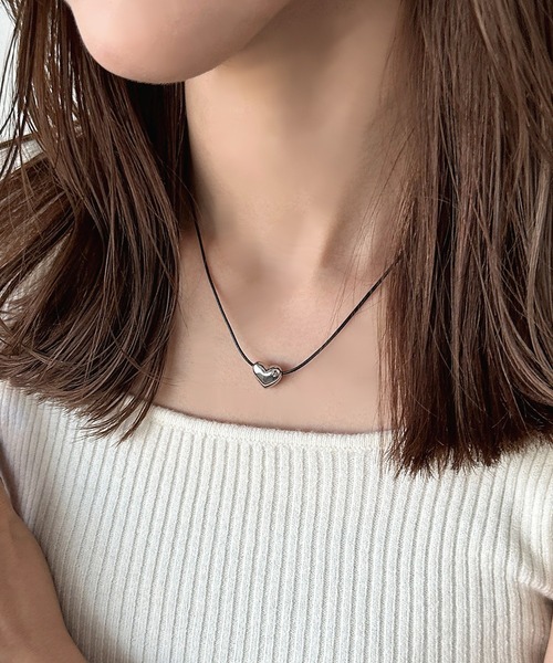 apres jour mignon(アプレジュールミニョン)の「【apresjour mignon×ARIAZ】ミニハートネックレス(ネックレス・レディース・ゴールド/シルバー・ONESIZE)」の2枚目の写真