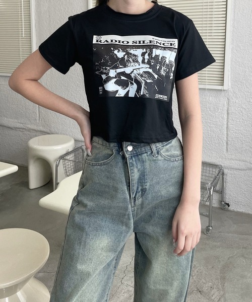 shopnikoniko(ショップニコニコ)の「モノクロプリント クロップド丈 チビTシャツ(Tシャツ/カットソー・レディース・ブラック・フリー)」の3枚目の写真