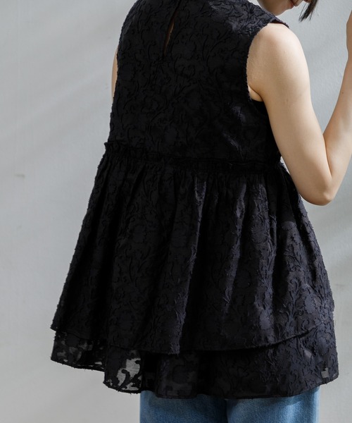 AMERICAN RAG CIE（アメリカンラグシー）の「ティアードノースリーブブラウス（シャツ/ブラウス・レディース・オフホワイト/ライム/ブラック・FREE）」の21枚目の写真