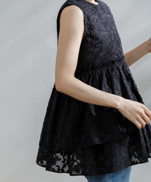 AMERICAN RAG CIE（アメリカンラグシー）の「ティアードノースリーブブラウス（シャツ/ブラウス・レディース・オフホワイト/ライム/ブラック・FREE）」の19枚目の写真