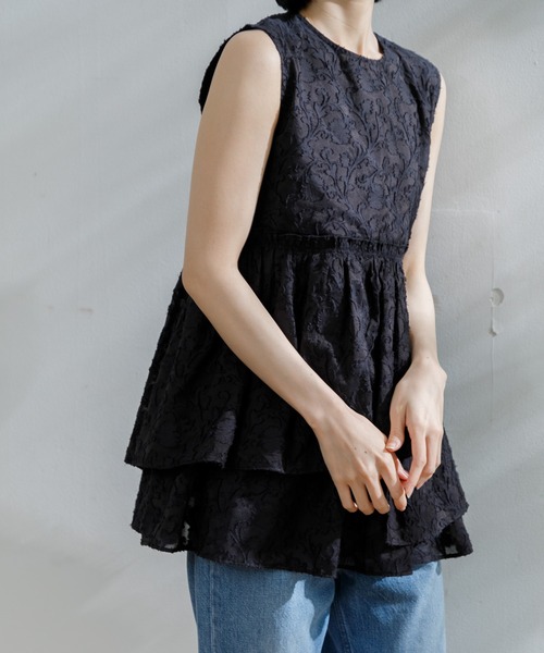 AMERICAN RAG CIE（アメリカンラグシー）の「ティアードノースリーブブラウス（シャツ/ブラウス・レディース・オフホワイト/ライム/ブラック・FREE）」の18枚目の写真