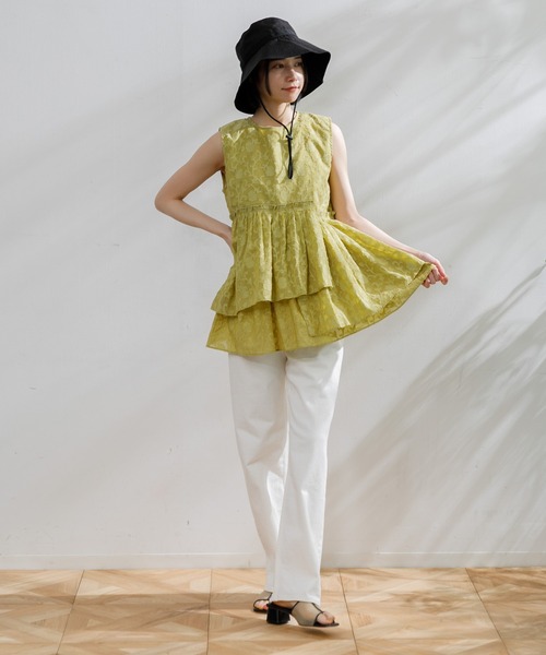 AMERICAN RAG CIE（アメリカンラグシー）の「ティアードノースリーブブラウス（シャツ/ブラウス・レディース・オフホワイト/ライム/ブラック・FREE）」の22枚目の写真