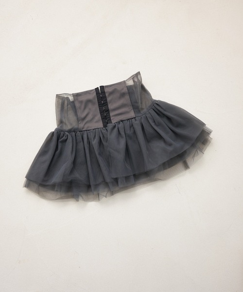 mysty woman（ミスティウーマン）の「チュールフリルコルセットベルト　131823（ベルト・レディース・チャコールグレー/アイボリー・FREE）」の2枚目の写真