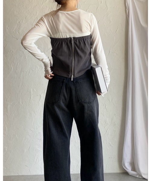 She's Closet（シーズクローゼット）の「バックダブルジップショート丈リブニットビスチェトップス（チューブトップ・レディース・チャコールグレー/グレイッシュベージュ・FREE）」の5枚目の写真