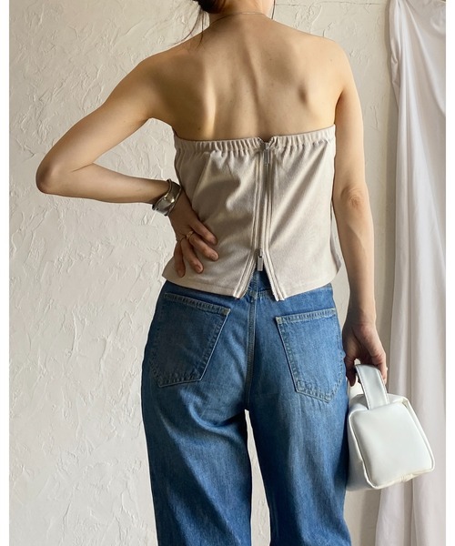 She's Closet（シーズクローゼット）の「バックダブルジップショート丈リブニットビスチェトップス（チューブトップ・レディース・チャコールグレー/グレイッシュベージュ・FREE）」の7枚目の写真