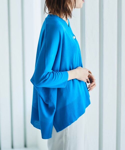 le.coeur blanc(ルクールブラン)の「《WEB限定アイテム》ラメ混Vネックカーディガン(カーディガン/ボレロ・レディース・ブルー/イエロー/ブラウン/ライトグレー・38)」の9枚目の写真