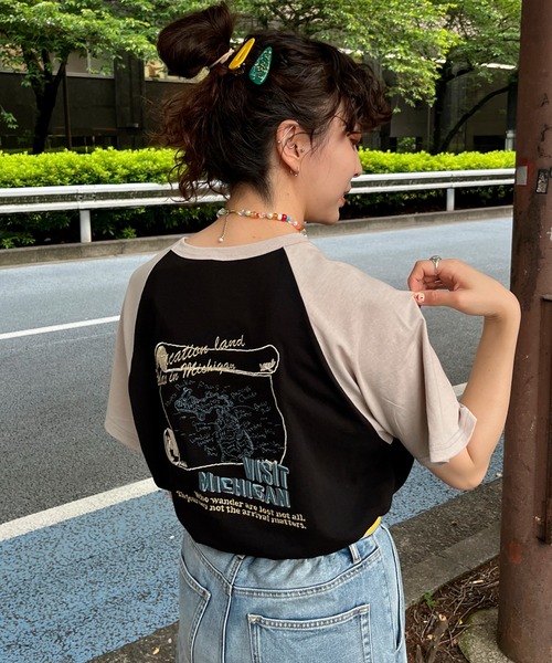 DOUBLE NAME（ダブルネーム）の「配色ﾗｸﾞﾗﾝBACK刺しゅうTEE（Tシャツ/カットソー・レディース・ネイビー/イエロー/ブラック・FREE）」の18枚目の写真