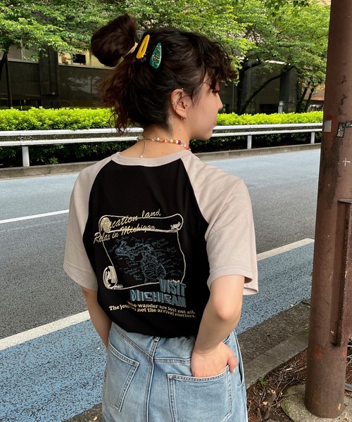 DOUBLE NAME（ダブルネーム）の「配色ﾗｸﾞﾗﾝBACK刺しゅうTEE（Tシャツ/カットソー・レディース・ネイビー/イエロー/ブラック・FREE）」の19枚目の写真