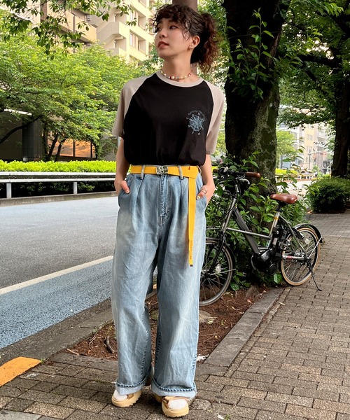 DOUBLE NAME（ダブルネーム）の「配色ﾗｸﾞﾗﾝBACK刺しゅうTEE（Tシャツ/カットソー・レディース・ネイビー/イエロー/ブラック・FREE）」の20枚目の写真