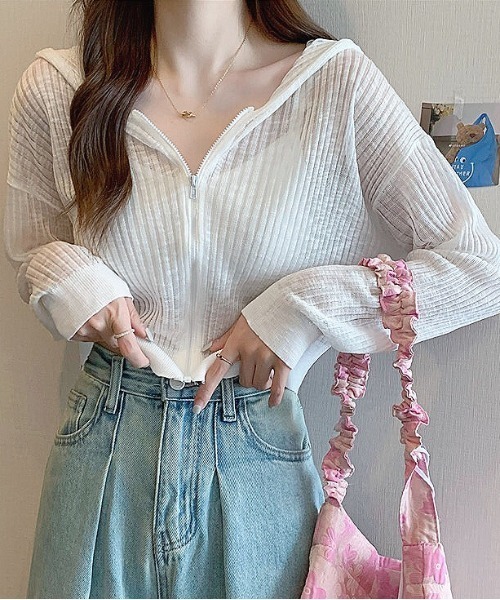 始末屋さっちゃん専用！レディース♡スノボ美品セットアップ！！ セール】クロップド丈サマーニットシアーフーディー
