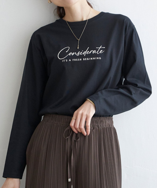 ikka(イッカ)の「【雑誌InRed10月号掲載】ロゴフォトプリントロンT【親子コーデ】(Tシャツ/カットソー・レディース・ブラック/オフホワイト/ホワイト・M/L/S)」の3枚目の写真