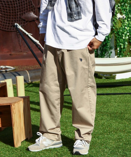 U.S. POLO ASSN.（ユーエスポロアッスン）の「【U.S. POLO ASSN.】 ワンポイント ロゴ 刺繍 デニム ・ ツイル バルーン ワイドパンツ（デニムパンツ・メンズ・ブラック系/ベージュ/ブルー/ブラック/サックスブルー/ワンウォッシュ/カーキ/オリーブ・SMALL/MEDIUM/LARGE/X-LARGE）」の2枚目の写真