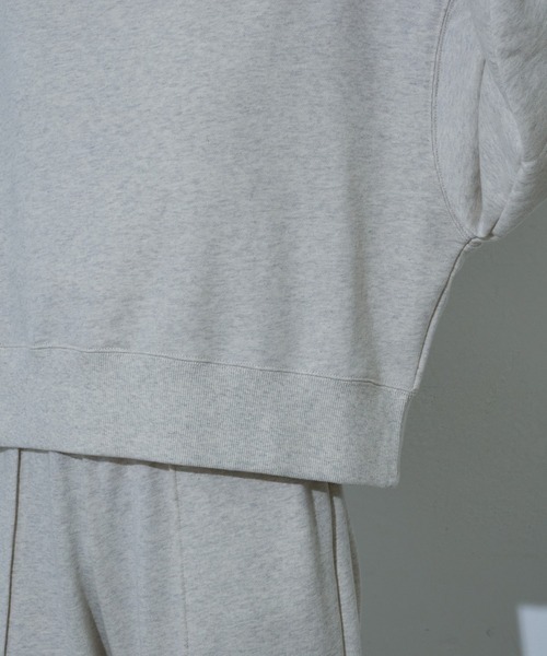 COLONY 2139（コロニートゥーワンスリーナイン）の「WEB・一部店舗限定 /クロップドビッグスウエット（スウェット・レディース・アイボリー/ブラック/チャコールグレー・FREE）」の4枚目の写真